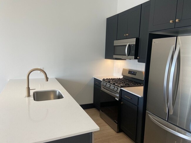 Photo - Stylish Studio Apartment | Watermark, Down... Unidad 322