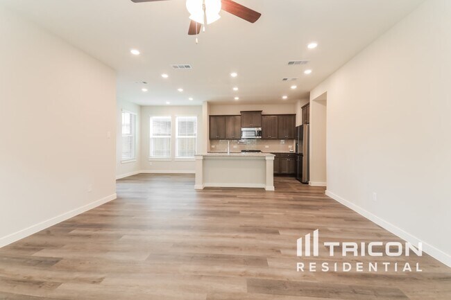 Photo - 2549 Dulaney Dr