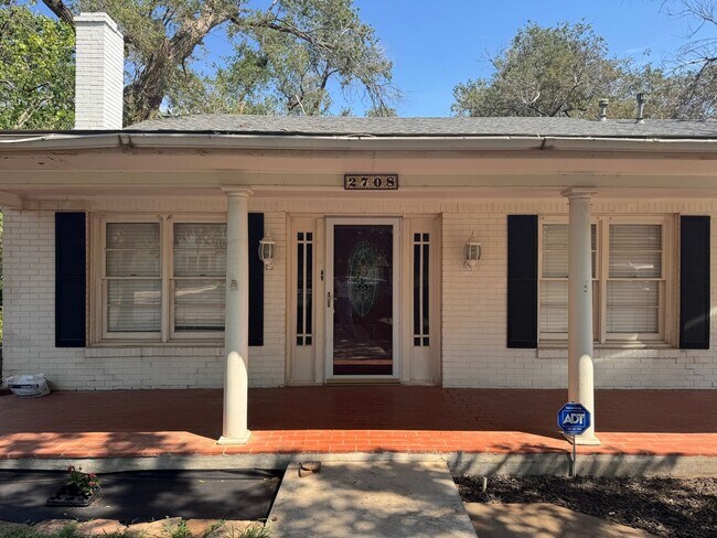 Photo - 2708 20th St Unit Front