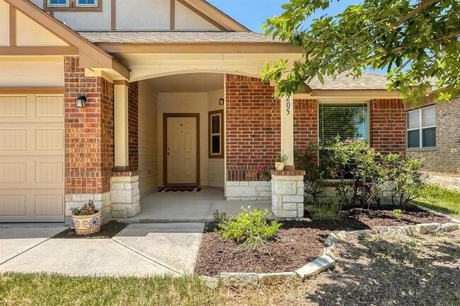 Photo - 205 Field Corn Ln