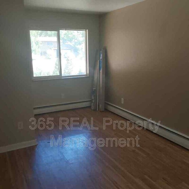 Photo - 1434 E 16th St