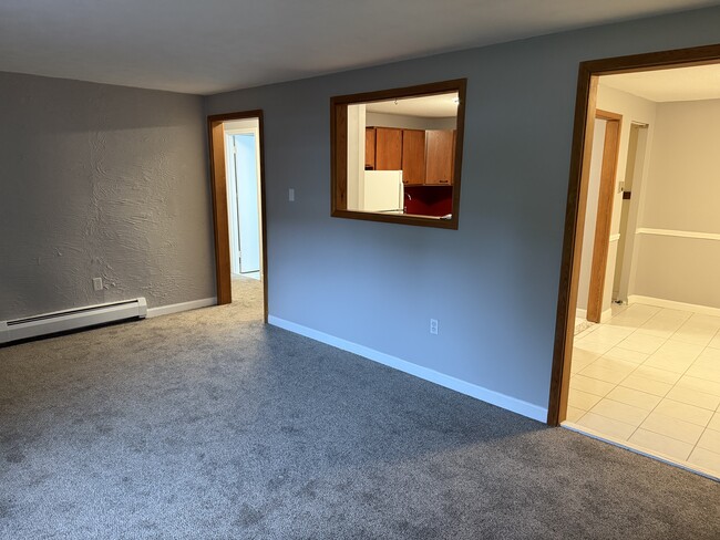 Photo - 12 English Village Rd