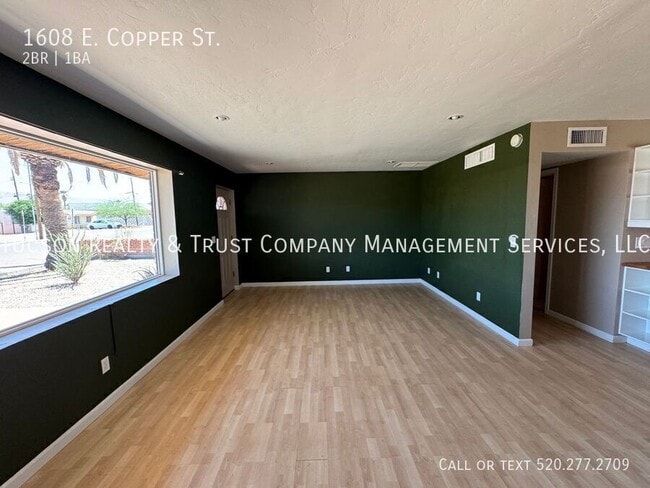 Photo - 1608 E Copper St
