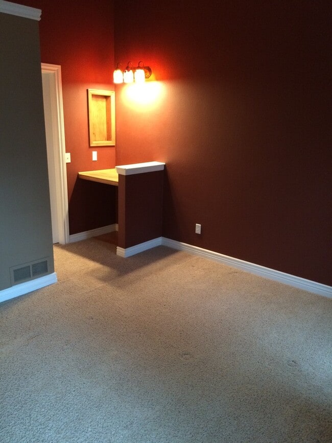 Photo - 3 Bed 2 Bath Townhouse in Louisville Available July!!