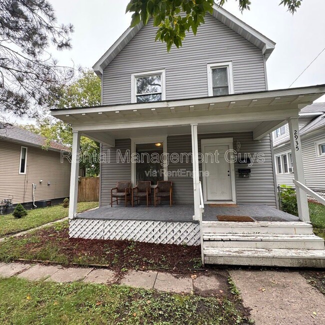Building Photo - 2935 N Aldrich Ave Rental