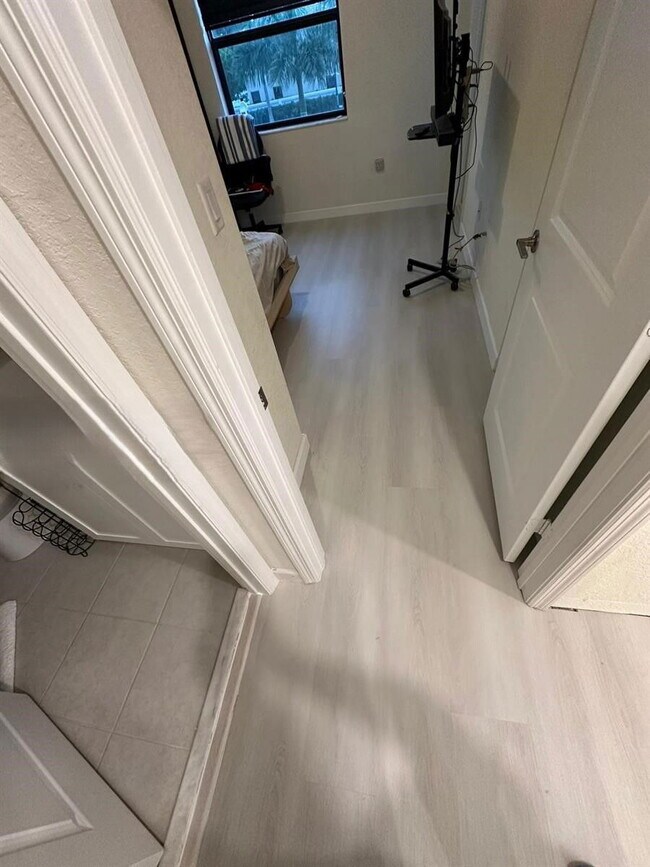 Photo - West 113th Street, Hialeah, FL 33018 - 3 B...