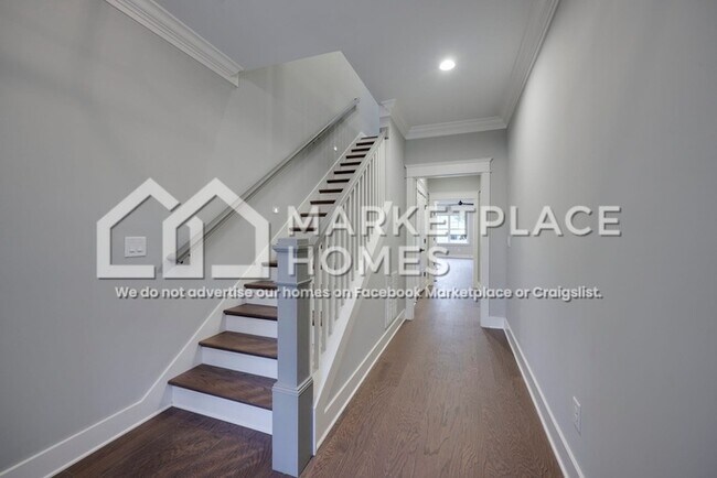 Photo - 1843 Meade Ave