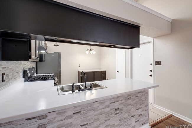 Photo - 6307 Candlecrest Ct