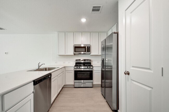 Photo - 506 Paul Cyn