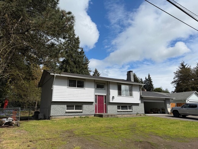 Building Photo - 15300 NE 39th St