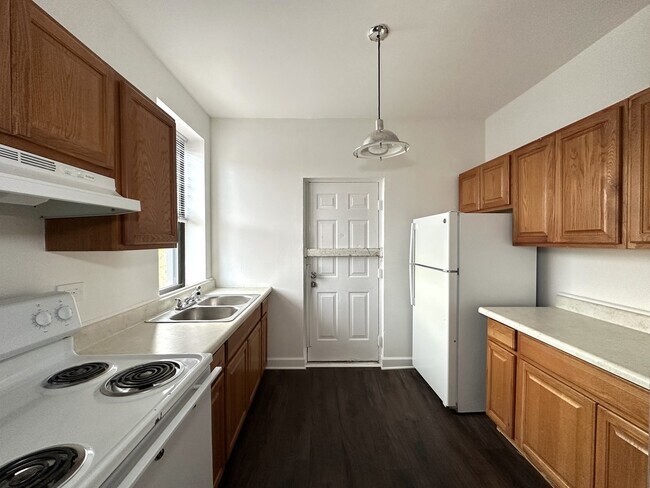 Photo - 3627 W Dickens Ave Unit A4