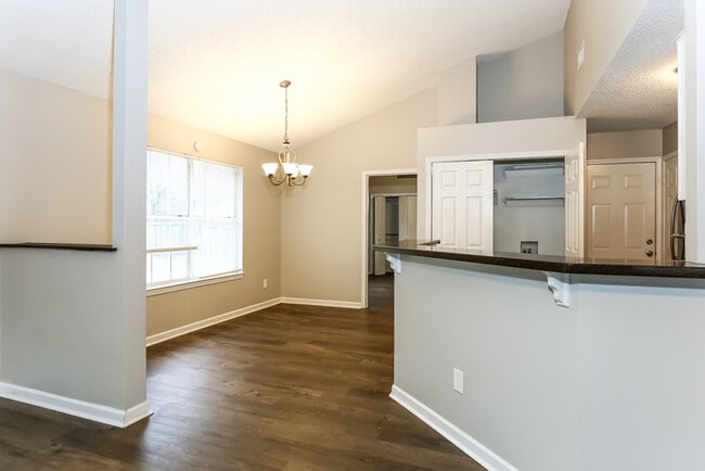 Photo - 31 Hickory Ridge