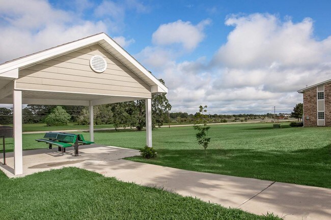 BELLEZA EN EQUILIBRIO - Chicot Apartments