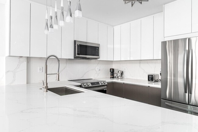 Photo - 3725 S Ocean Dr Unidad 1203