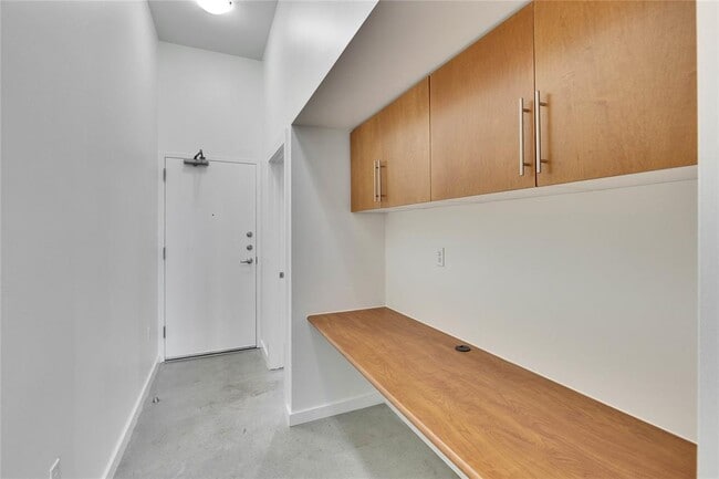 Photo - 2235 E 6th St Unit 406