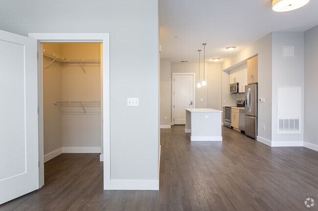 Studio - 622SF