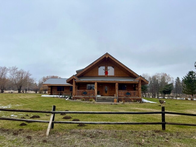 Enchanting Log Home for Lease - Enchanting Log Home for Lease