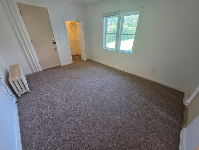 Photo - 705 E Grand Ave Unit 705 E Grand Ave 2