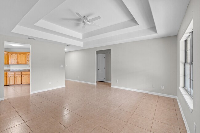 Photo - 1222 E 2nd St