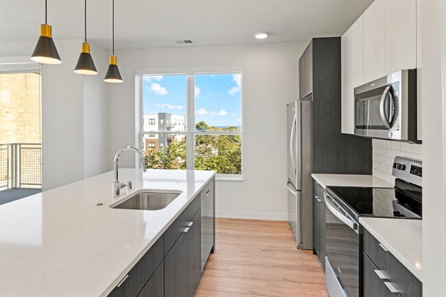 Photo - 5945 6th Ave