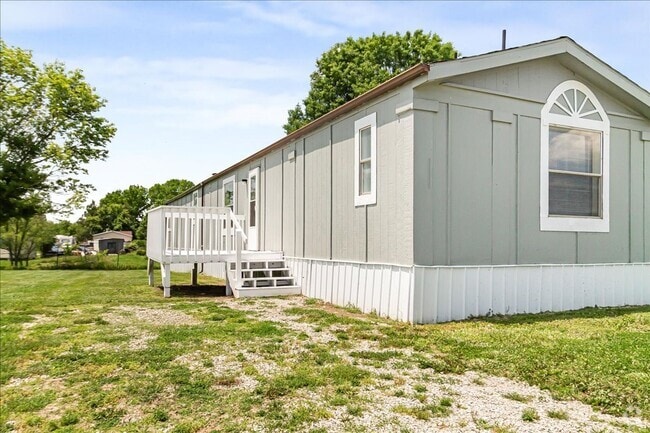 Building Photo - 534 SE 650th Rd Unit 2 Rental