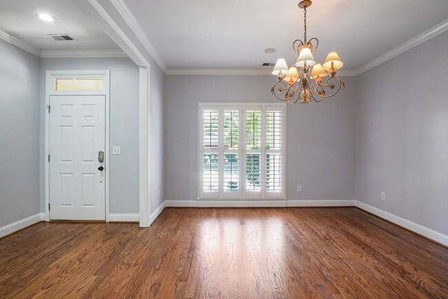 Photo - 4040 Alston Way