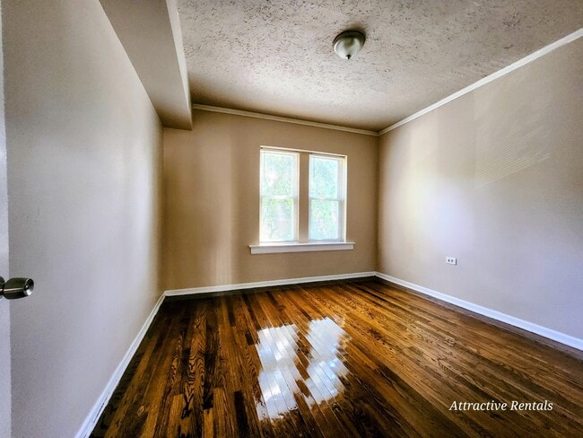 2648 E 78th St Unit 4
