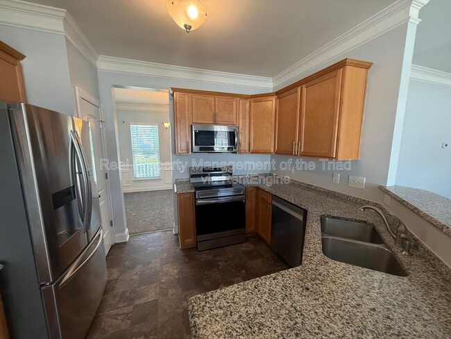 Photo - 2211 Talon Dr