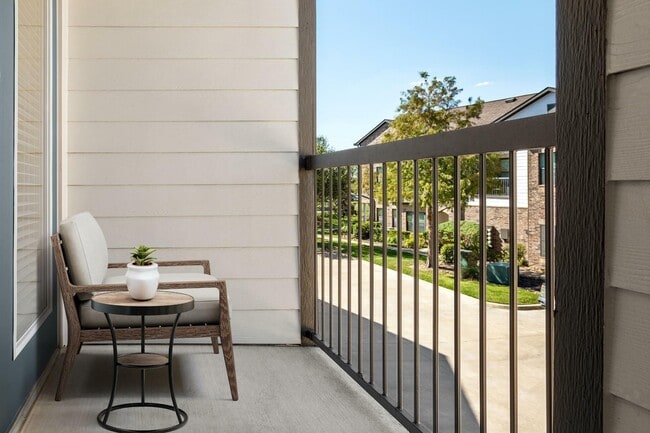 Avenues at Cypress - Private Patio