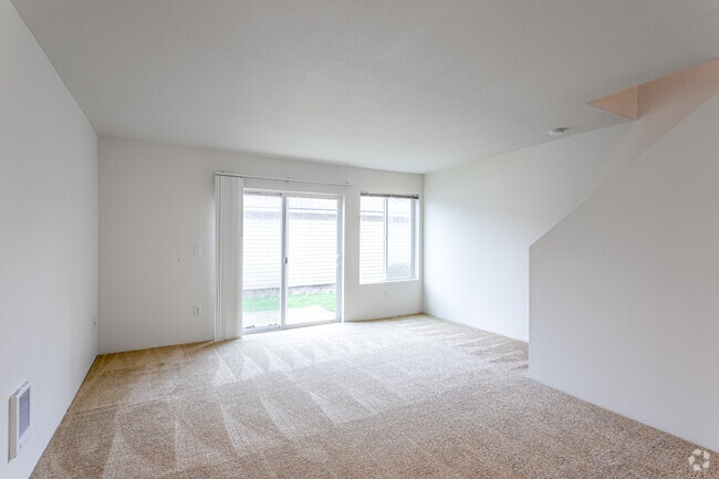 2BR, 2.5BA Townhouse - 1,100SF