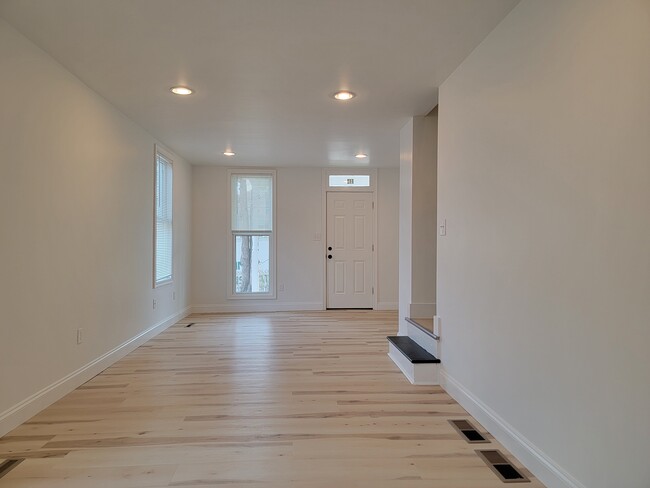 Photo - 113 E Chestnut St