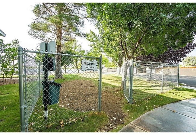 Highland Woods Apartments