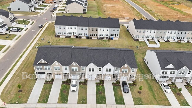 Photo - 27 Broward Ln