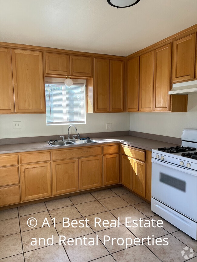 Building Photo - 3736 Patterson Rd Rental