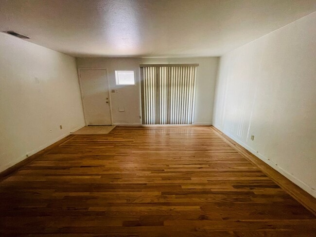 Photo - 6011 Sandlin Way Unit 7356001001