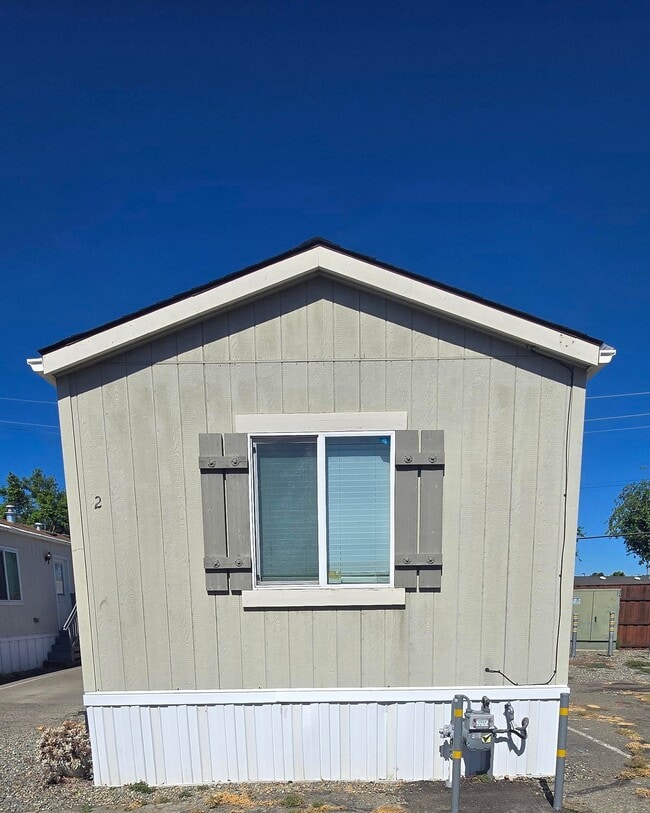 Building Photo - 715 Glide Ave