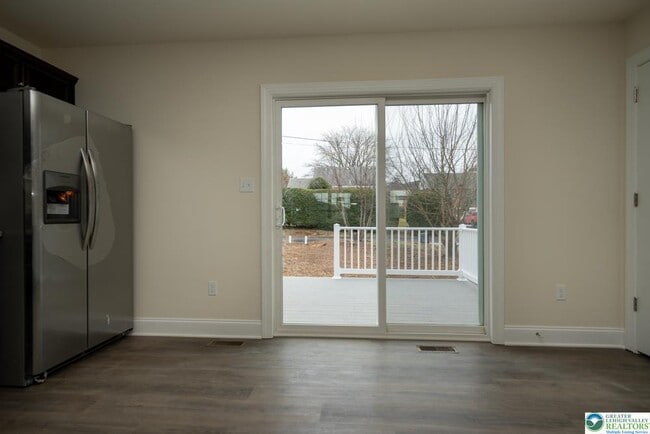 Photo - 1641 Riegel St