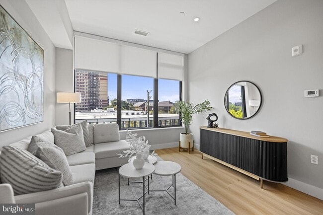 Photo - 801 N Fairfax St Unit 313