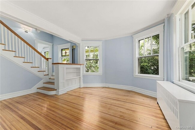 Photo - 16 Kraft Ave
