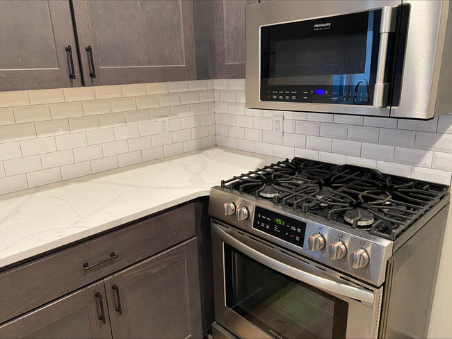 Photo - 336 Maple Ave