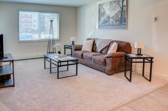 Photo - Vanier Woods