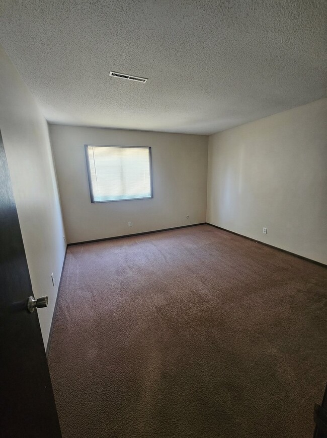 Photo - 2324 E Locust St Unit Apt 111