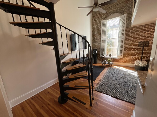 Photo - 377 King St Townhome