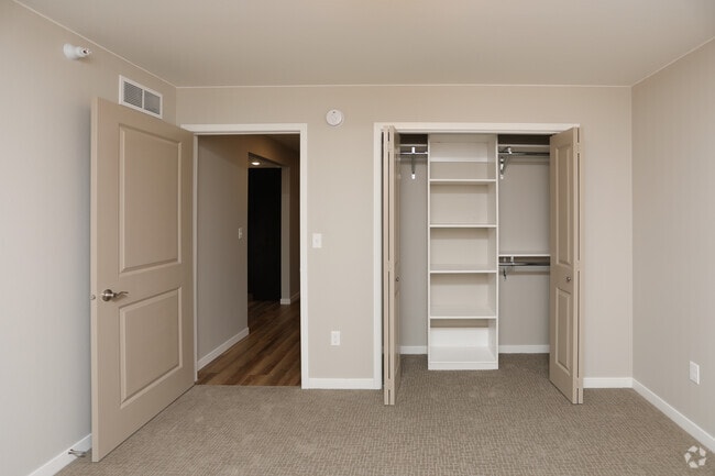 3BR, 2BA - 1,969 SF