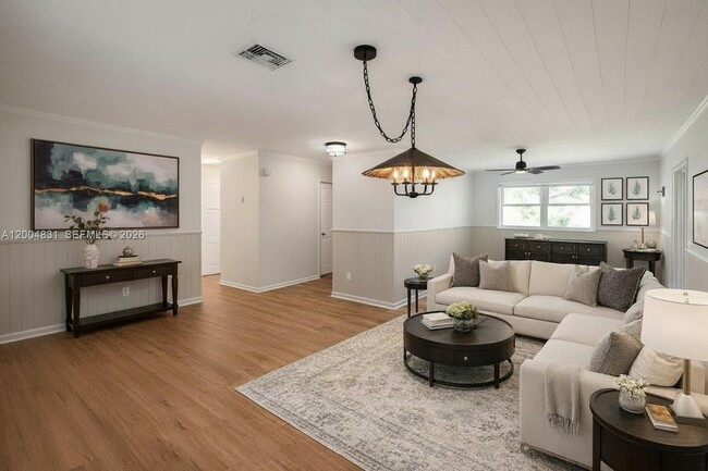 Photo - 16932 Calder Dr W