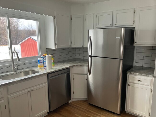 Photo - 5142 Ridge Rd