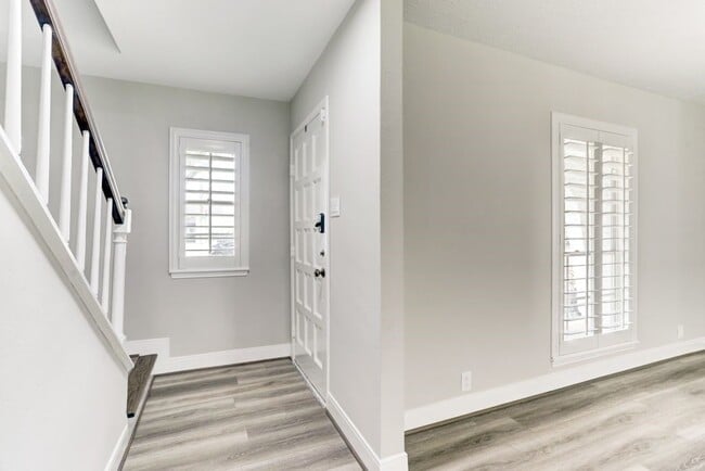 Photo - 11006 Wickersham Ln