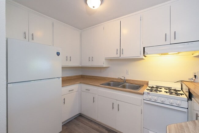 Photo - 145 Camarillo- LT Unidad Lower