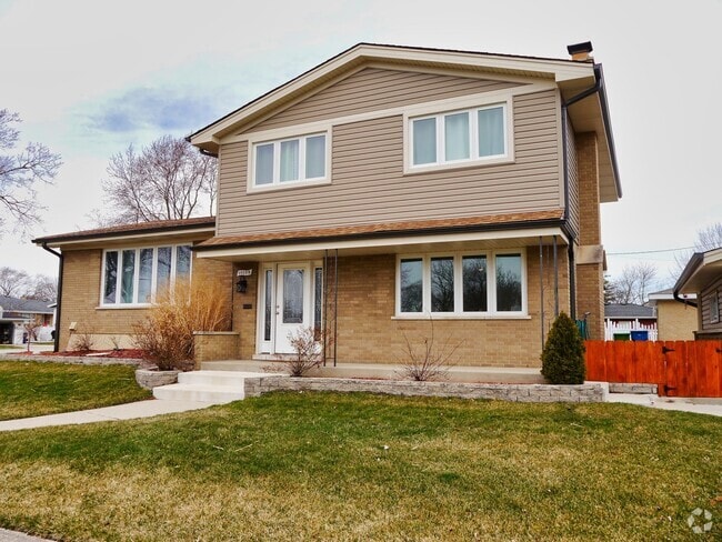 Building Photo - 10109 S Kilbourn Ave Rental