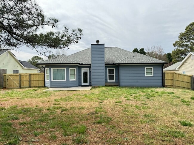 Building Photo - 2322 Red Rose Ln